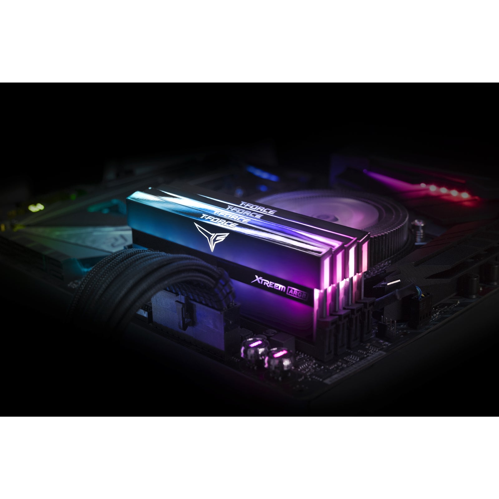 Team T-Force XTREEM ARGB 16GB Black Heatsink with ARGB LEDs (2 x 8GB) DDR4 3200MHz DIMM System Memory