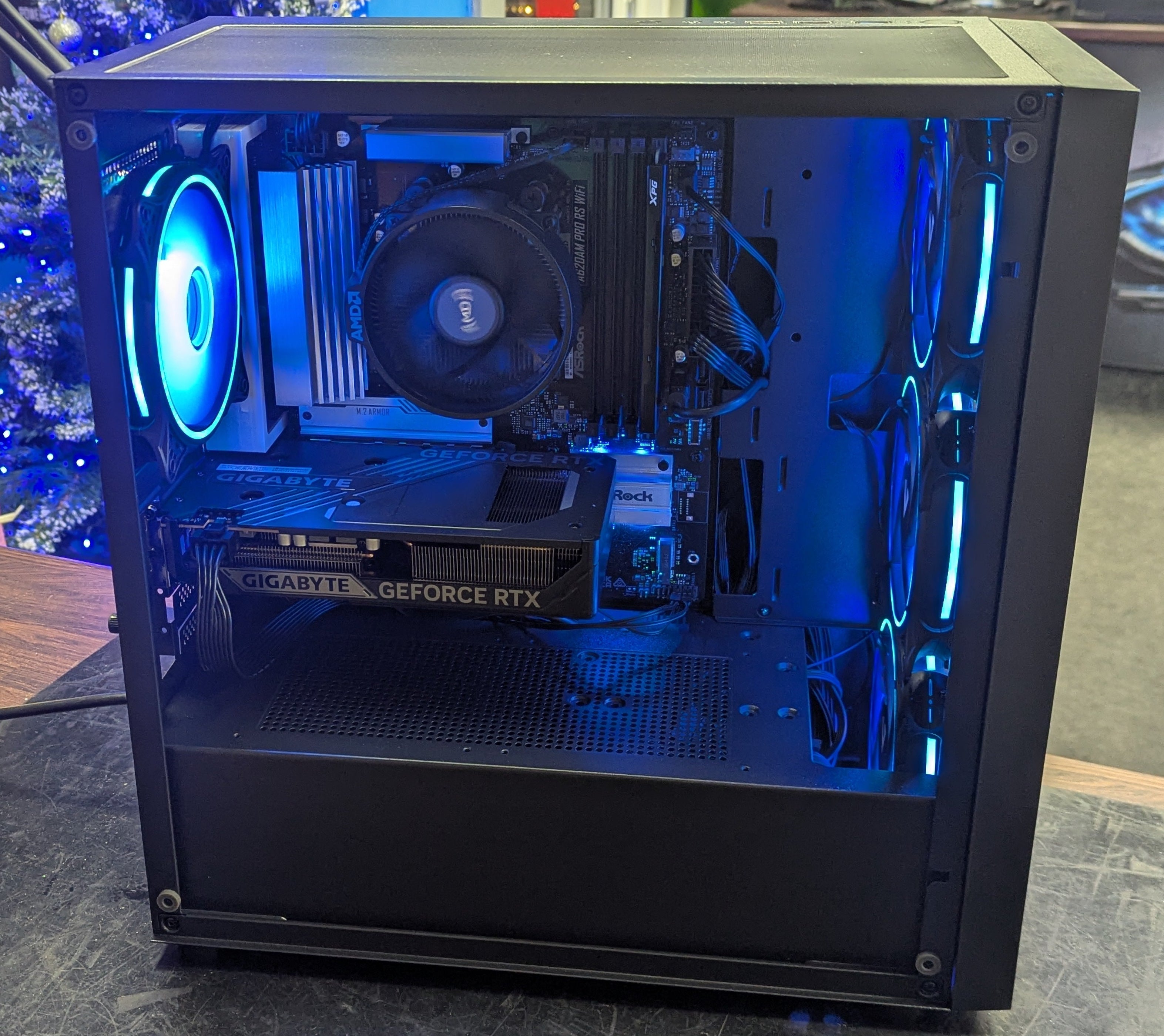 NEP LUCID R5 Gaming PC - Ryzen 5 8400F, RTX 5060 8GB, 16GB DDR5, 1TB SSD, Wi-Fi 6E, Win 11 Home - Black